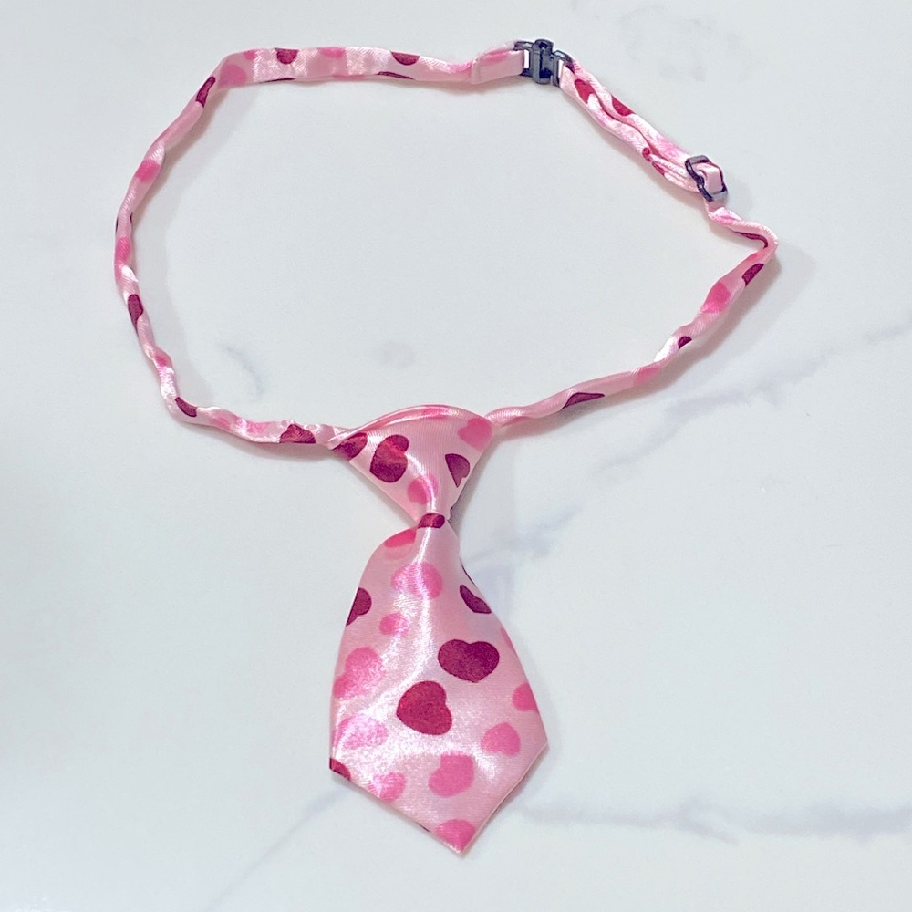 Valentine’s Day dog tie collar - pink hearts